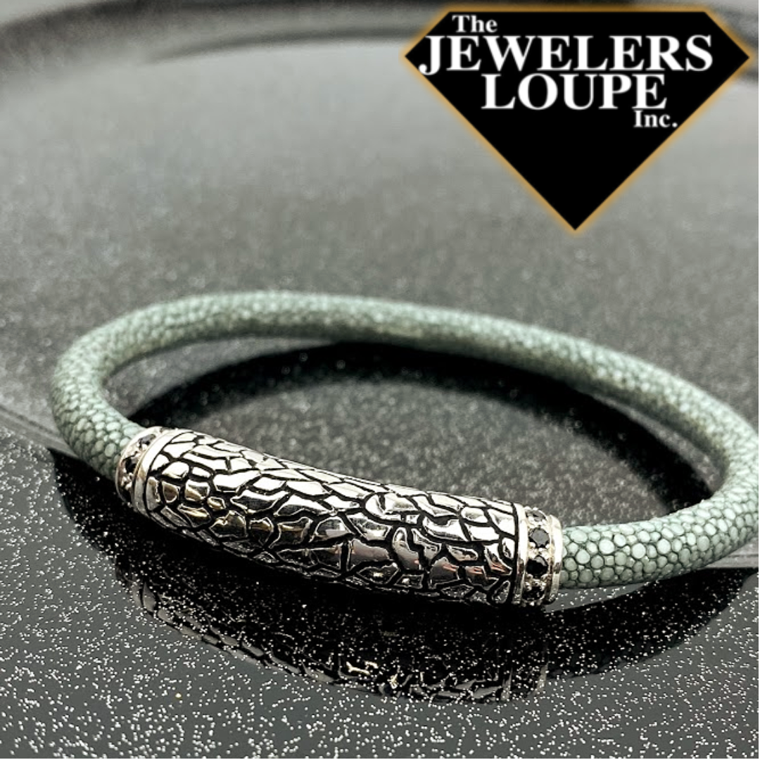 Samuel B. Sterling Silver Pebble Design Grey Stingray Leather Bracelet with Black Onyx Accents Bracelet, 8.25".