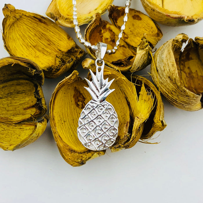 Southern Gates Sterling Silver Waterfront Pineapple Pendant