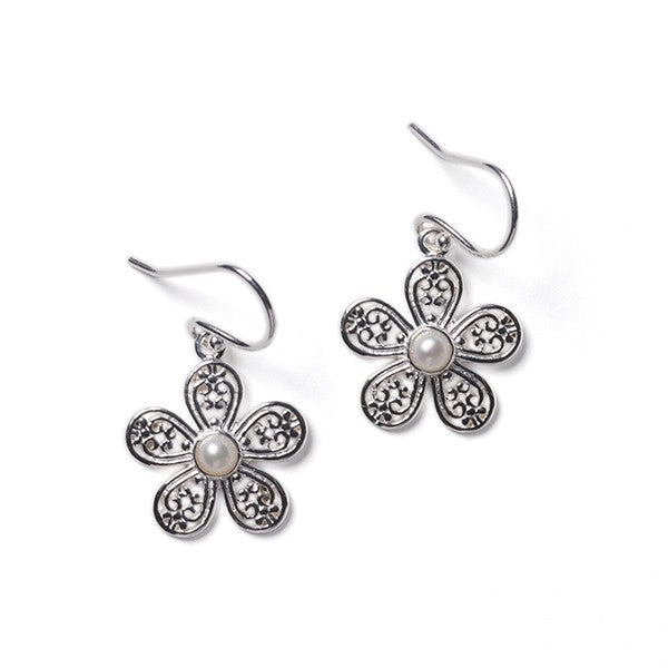 Southern Gates® Daisy Earring Courtyard Series 15mm 925 Sterling Silver Designed in Charleston, SC  Celebrate historic Southern gardens featuring wrought iron elements of sweet blooms, scrolling vines and lush landscapes.