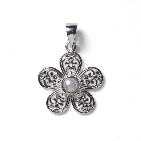 Southern Gates® Daisy Pendant Courtyard Series 18mm 925 Sterling Silver Designed in Charleston, SC  Celebrate historic Southern gardens featuring wrought iron elements of sweet blooms, scrolling vines and lush landscapes.